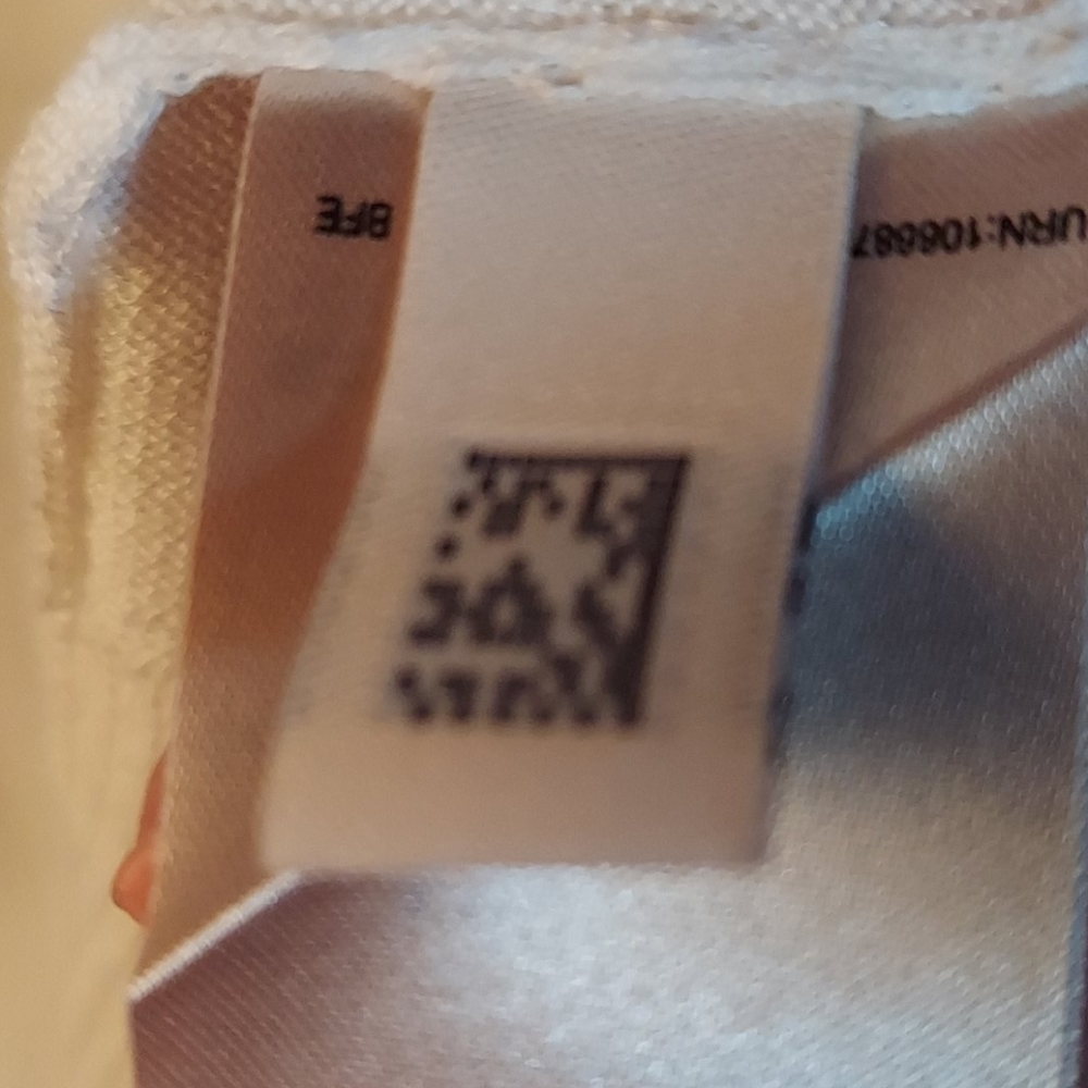 Sweater - Picture 4 of 8